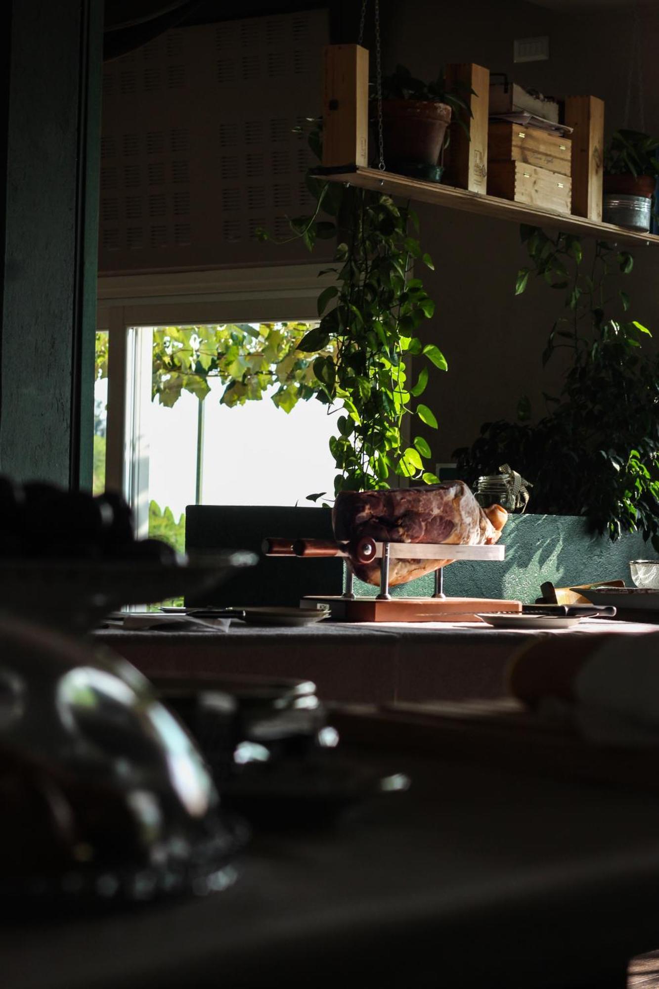 Locanda Fontanazza Osteria con Camere La Morra Esterno foto